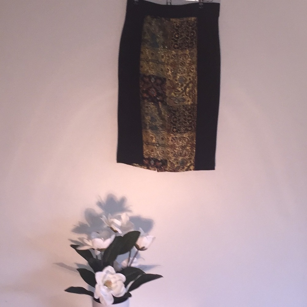 Venus pencil skirt